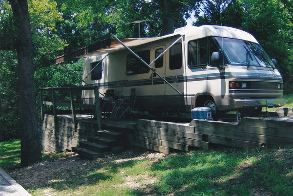 32 Foot Winniebago Table Rock.jpg