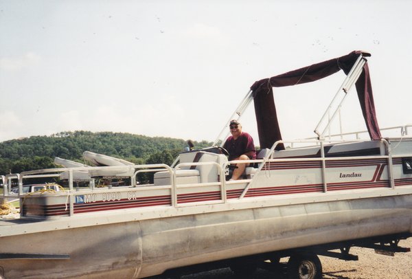 Pontoon 03.jpg