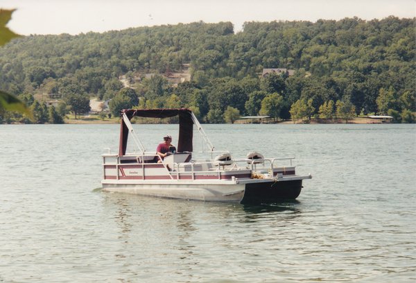 Pontoon 05.jpg