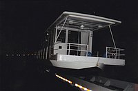 house boat LR 01.jpg