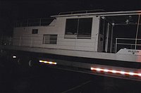 house boat LR 03.jpg