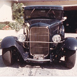 Tony G Model A 06 - 192 KB